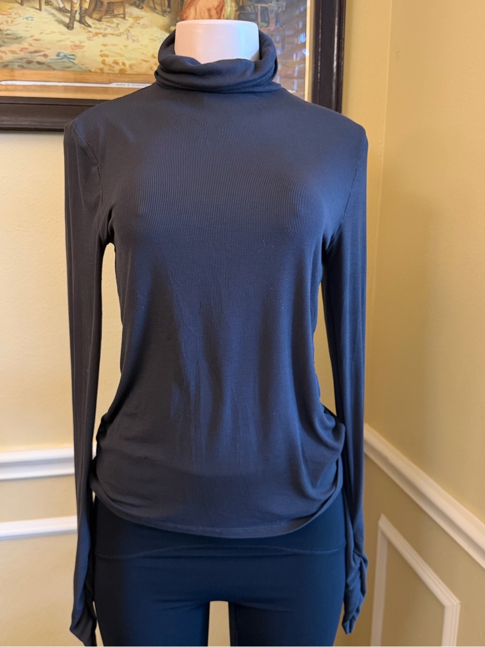 Women's Black Long-Sleeve Turtleneck Top